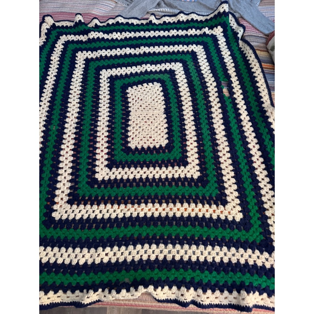 Vtg PROJECT PIECE Handmade Crochet Granny Square Blanket Afghan Navy Green READ